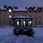 Hostel Leo *